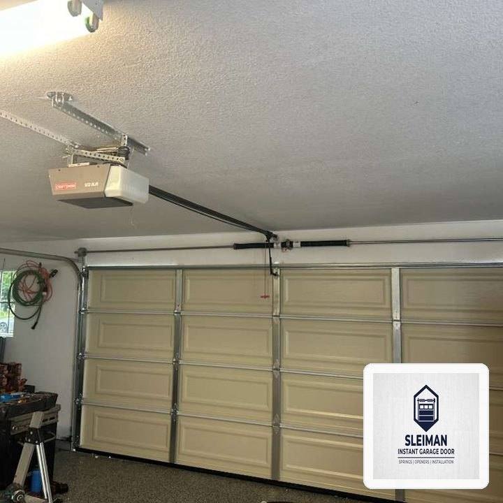 Sleiman Instant Garage Door Dispatch in Helotes (Leon Valley Area): Heavy-Duty EPDM Perimeter & Bottom Seal Weatherproofing - Helotes, TX